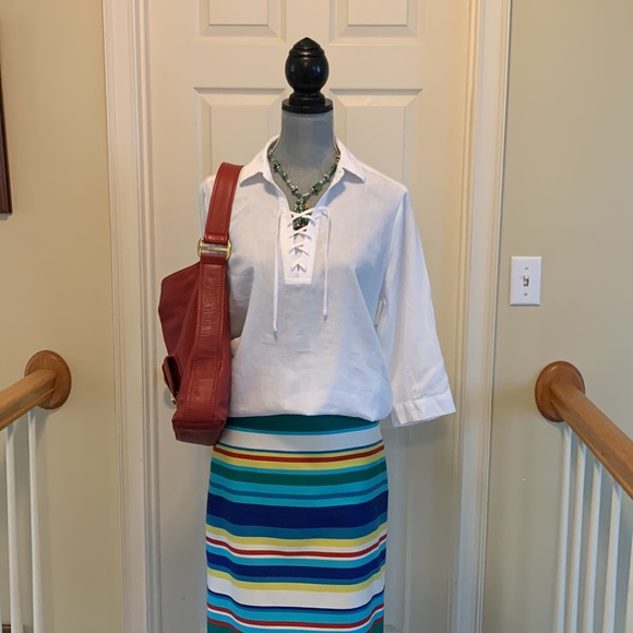 Red Michael Kors Pebbled Hobo bag with gold accents - Picture 3 of 10